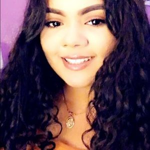 Meet your Posher, Juliana